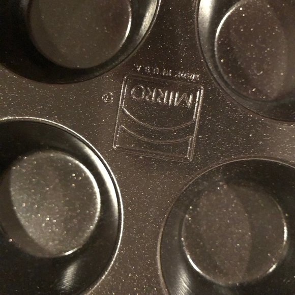 Mini Muffin Tins - Set of 2 - Picture 3 of 3